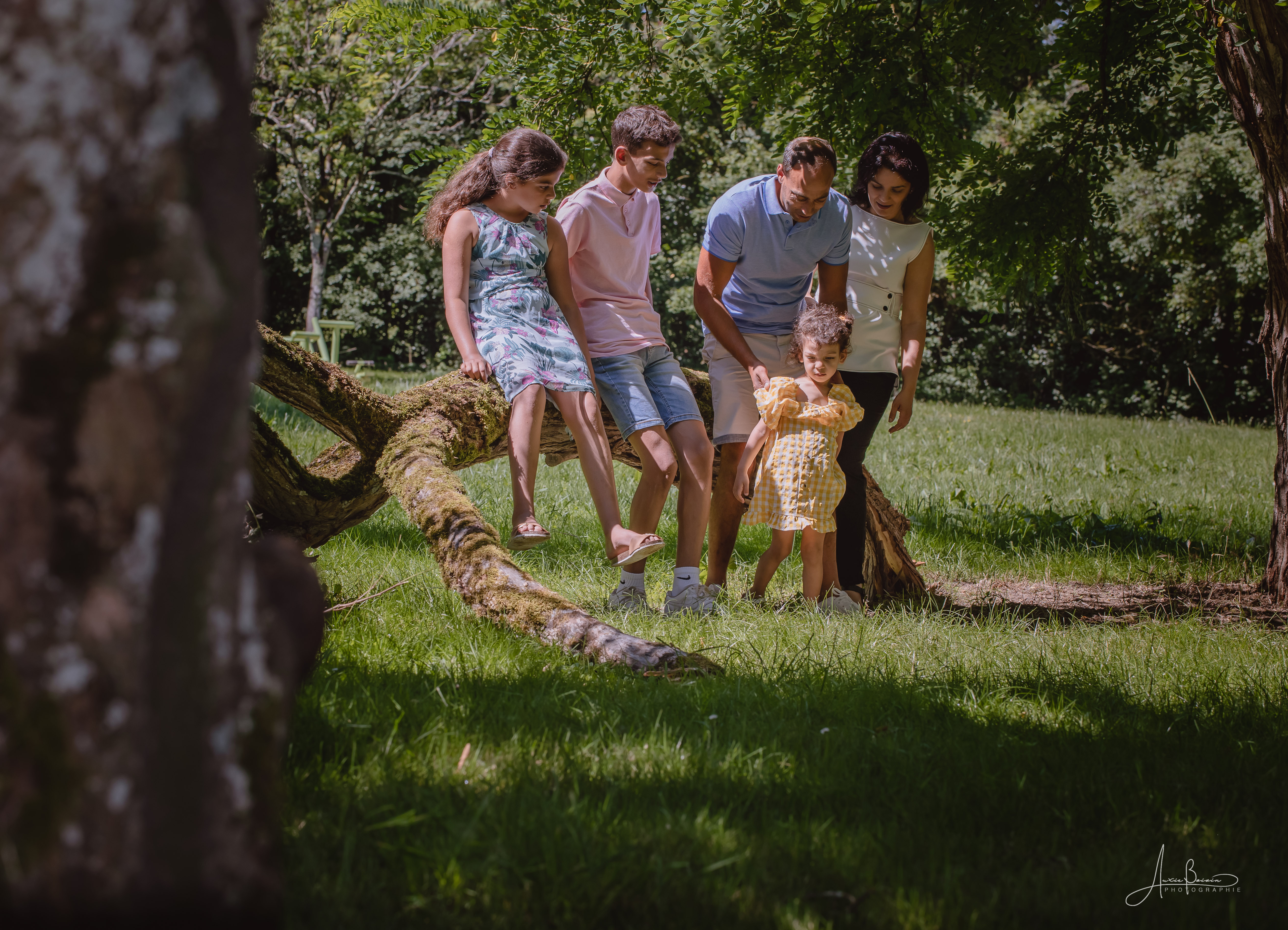 Photographe grands famille style lifestyle extérieur