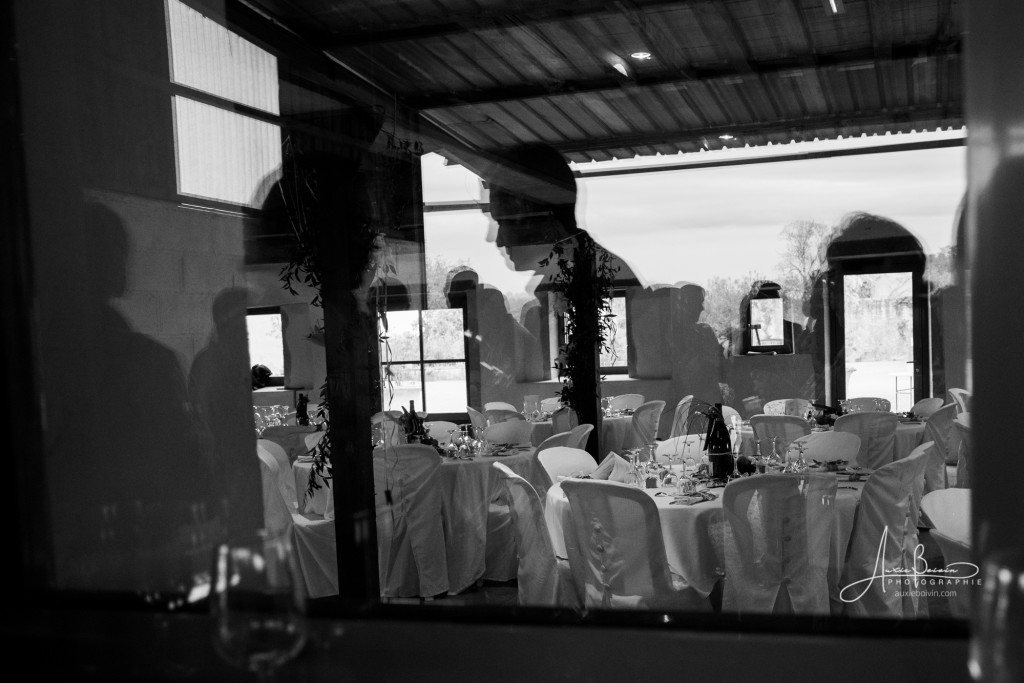 Féte de soirée des mariées, photographie de mariage luxe par Auxie Boivin.